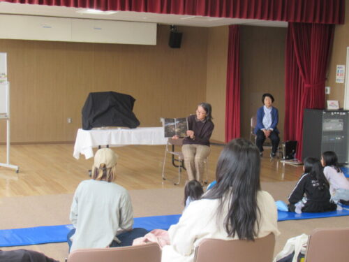 映画会＆おはなし会風景写真2