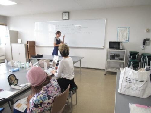 フェイシャルマッサージ講座風景写真2